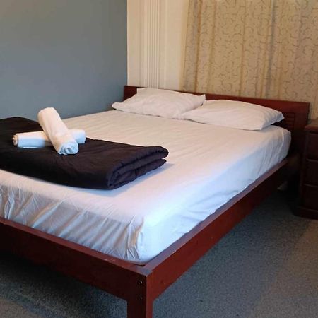 Homestay, Handy City Center ไครสต์เชิร์ช ภายนอก รูปภาพ